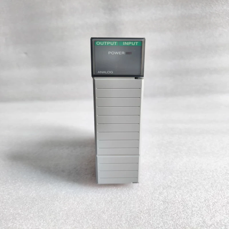 Allen-Bradley 1746-OB16 SLC 500 16-Point 24V DC Source Output Module thumbnail 7090